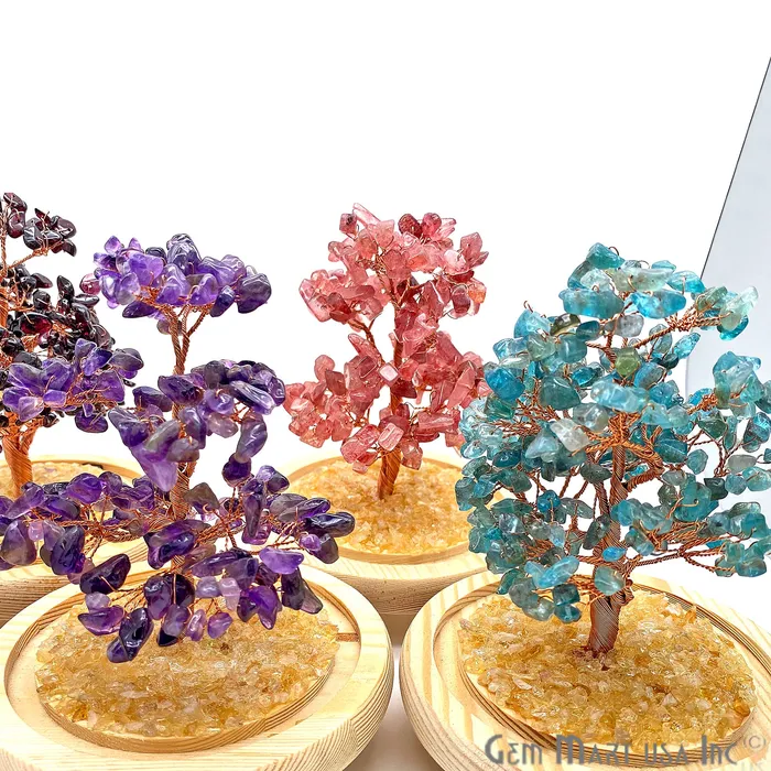 GemMartUSA Grey Chalcedony Handcrafted Tree Of Life Glass Box Enclosed Tree Home decor Crystal encrusted Tree Healing Gemstones Ornamental Decoration Necklaces