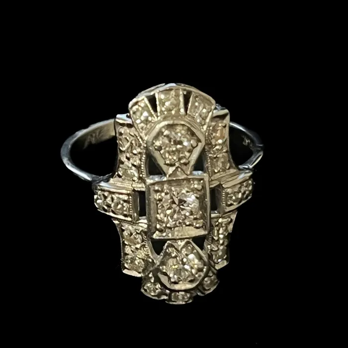 Crown Jewels Coin 749 Clearance Platinum Diamond Ring Rings